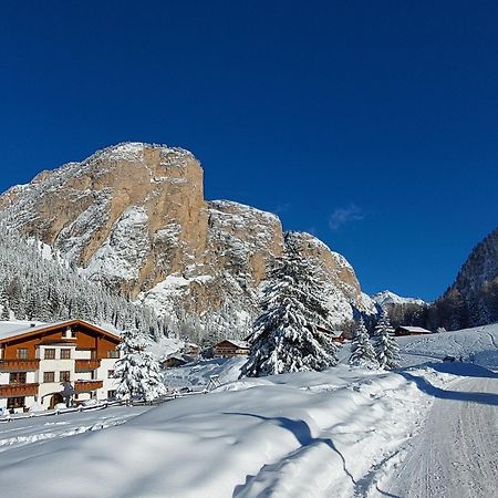 Garni Hotel Iris Selva di Val Gardena Exterior foto