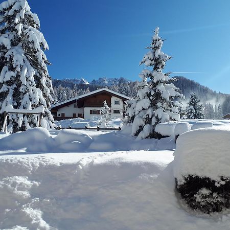 Garni Hotel Iris Selva di Val Gardena Exterior foto